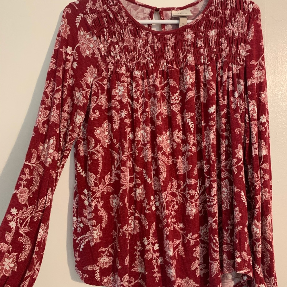 Knox Rose Small Long Sleeve